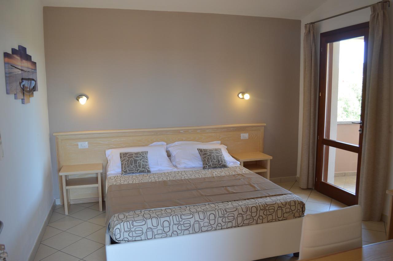 Guest Rooms Affittacamere San Teodoro  Exterior foto
